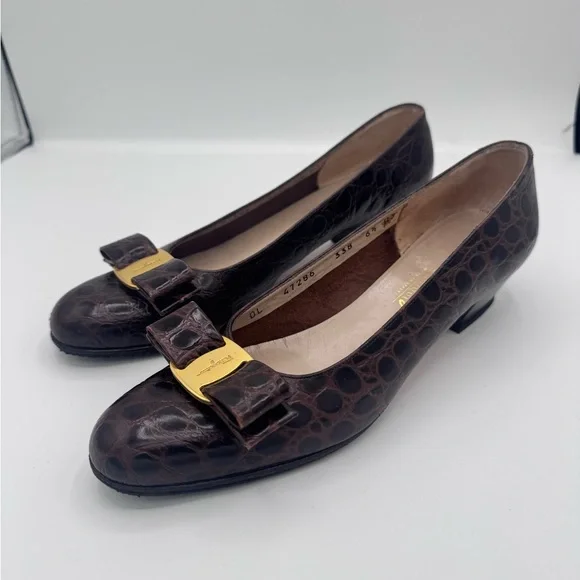 Salvatore Ferragamo Vara Croc Pumps - Picture 2 of 4